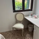 Casa Sulla Laguna Castello Гостевой дом 3*
