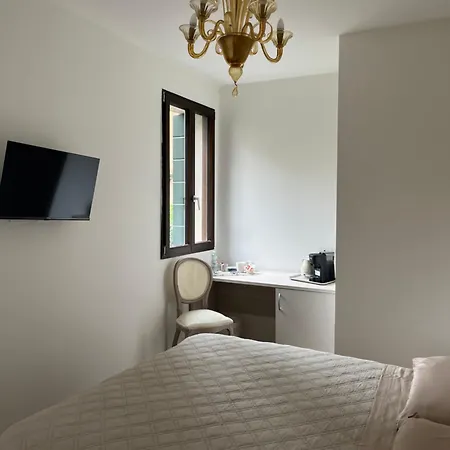 Casa Sulla Laguna Castello Πανσιόν *
