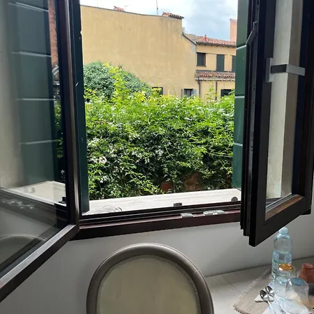 Πανσιόν Casa Sulla Laguna Castello *