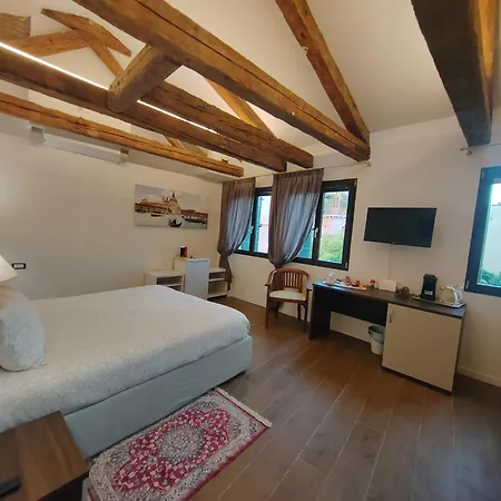 Casa Sulla Laguna Castello 3*