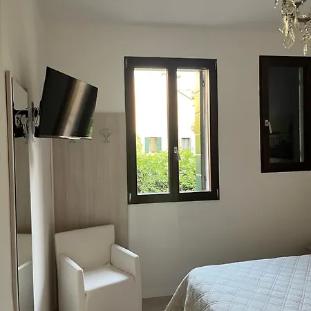 Casa Sulla Laguna Castello