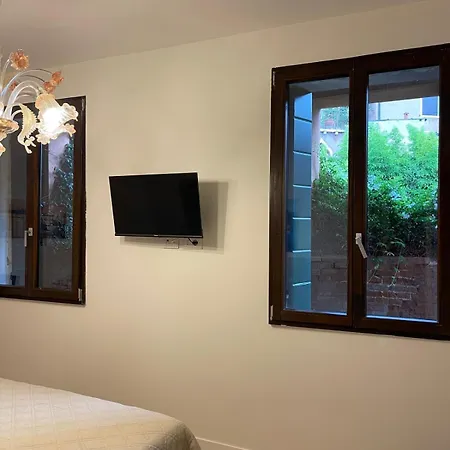 Casa Sulla Laguna Castello Affittacamere