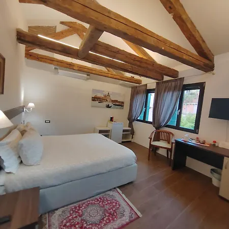 Casa Sulla Laguna Castello 3*