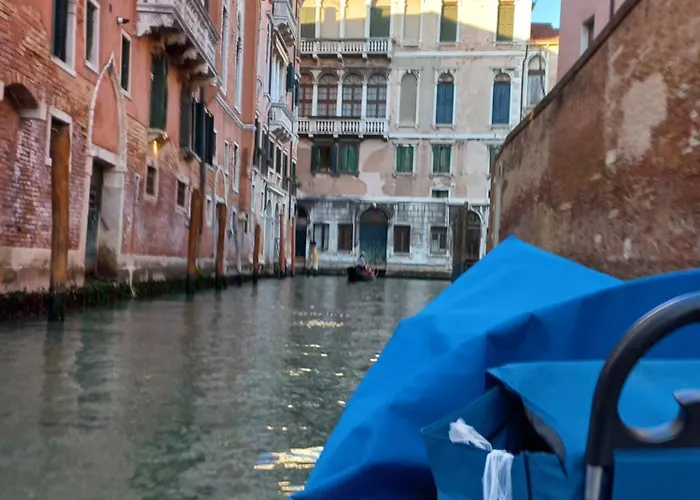 Casa Sulla Laguna Castello