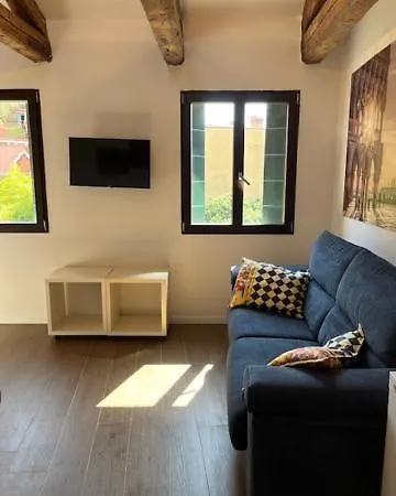 Casa Sulla Laguna Castello